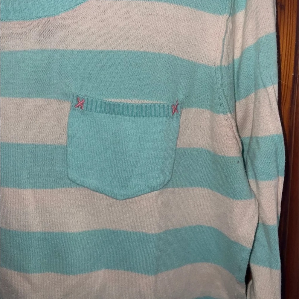 Sweater - Picture 4 of 4